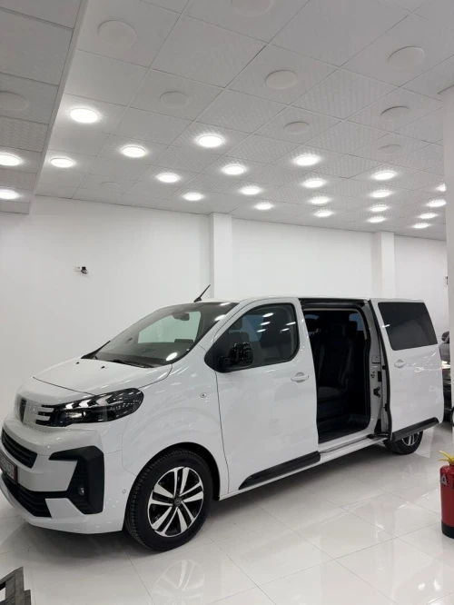 Peugeot Traveller 2025 Business Pack