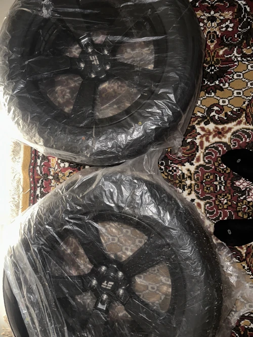 Roues (pneus et jante) defender pour jetour t2
