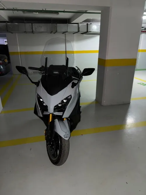 Yamaha T-max Techmax 2025