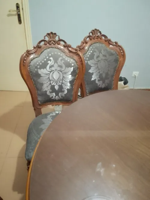 Table a manger et argenterie 