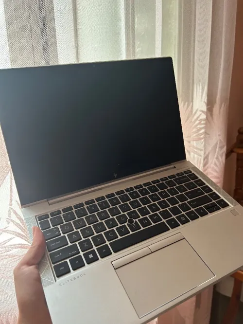 HP EliteBook 845 G8 | Ryzen 5 PRO | 16GB RAM SSD 256GB clavier Lumineux État Impeccable