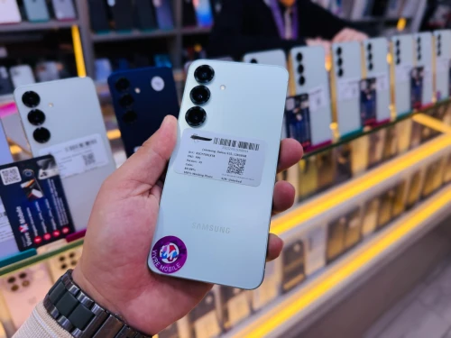 SAMSUNG GALAXY S25