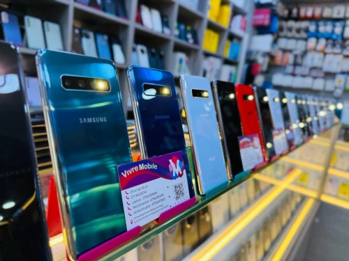 SAMSUNG GALAXY S10
