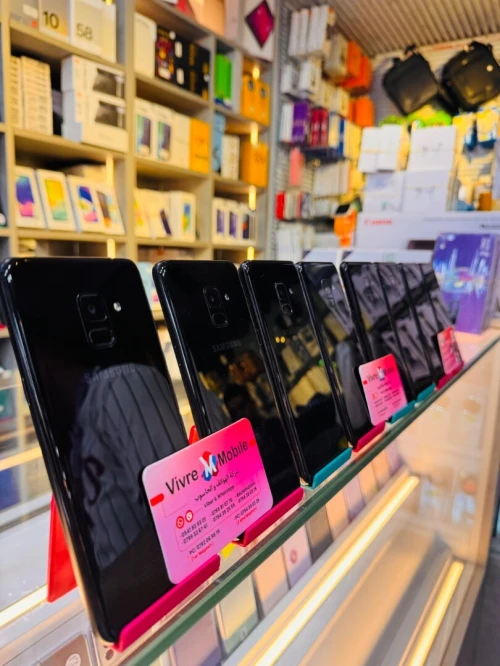 SAMSUNG GALAXY A8 