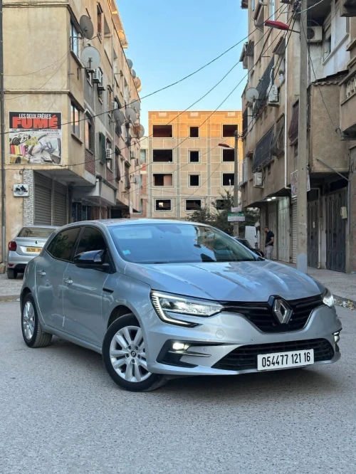 Renault Megane 4  2021 Itens