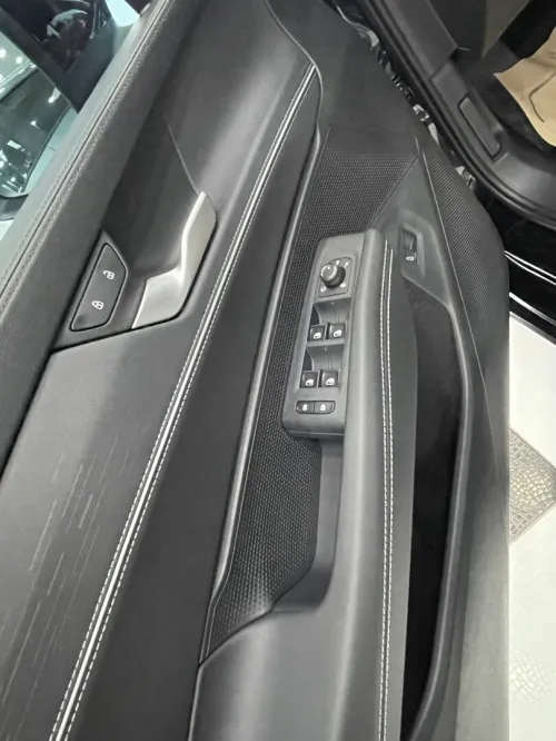 Volkswagen Passat 2025 Pro