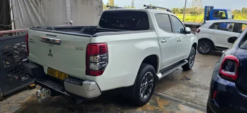Mitsubishi L200 2022 Doube cabine Evolution