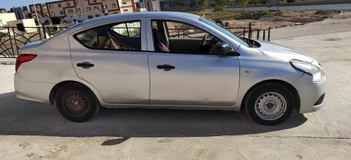 Nissan Sunny 2015 