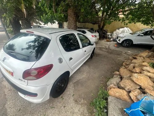 Peugeot 206 Plus 2011 206 plus