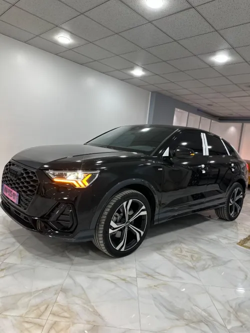 Audi Q3 2024 édition black