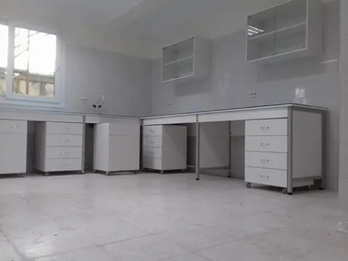 Paillasse de laboratoires en HPL