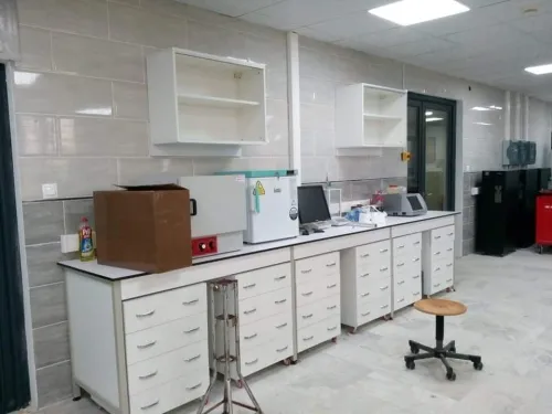 Paillasse de laboratoires en HPL
