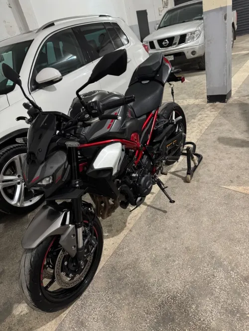 Kawasaki Z900 2025