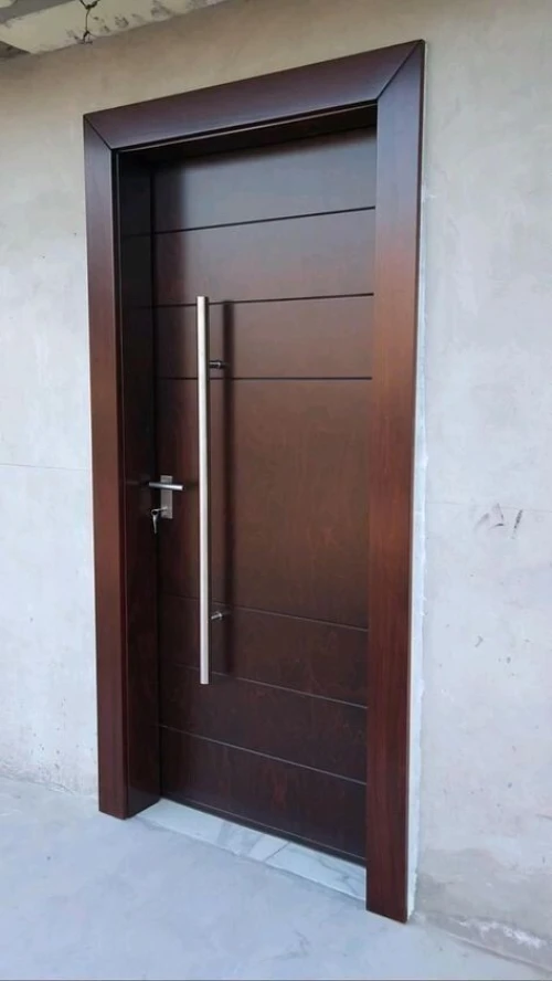 Porte d'entrée en style moderne 
