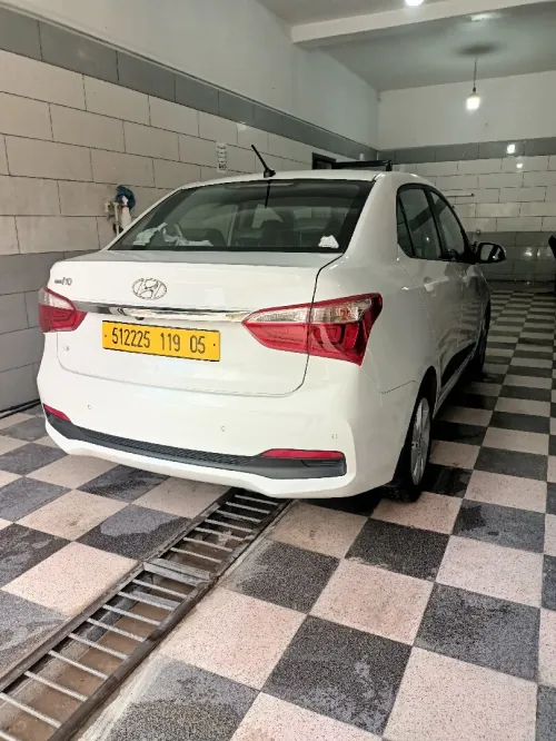 Hyundai Grand i10 Sedan 2019 DZ GLS 