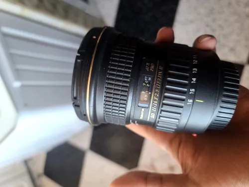 Objectif tokina 11-16 mm monture canon