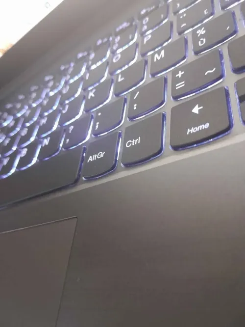 Pc portable Lenovo Thinkbook i5-10210U + 8Gb Ram + 256Gb NvMe + clavier rétro éclairé + empreinte