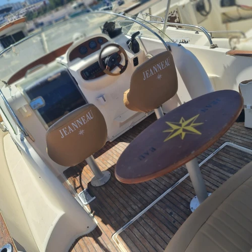 Jeanneau cap camarat 7.55w Jeanneau cap camarat 7.55w 2006
