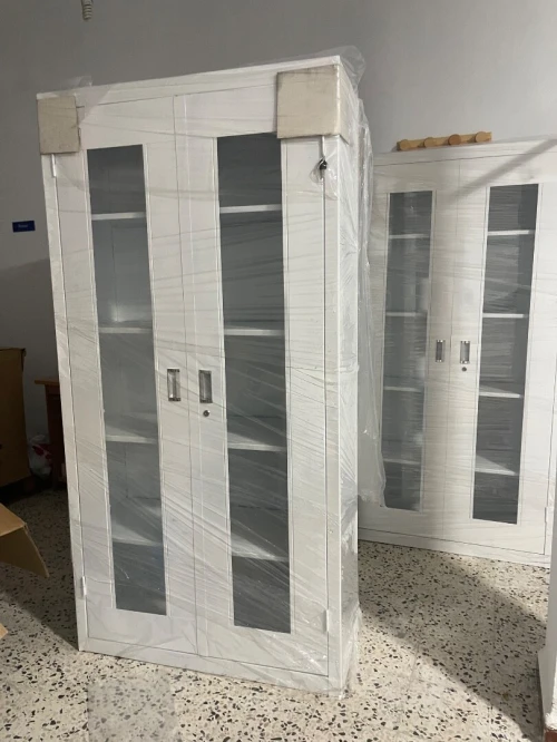 armoire métallique vitré a deux portes