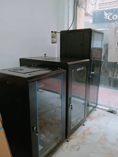  Armoire de brassage  42U 32U 24U 22U 20U 18U 15U 12U 9U 6U armoire réseau informatique