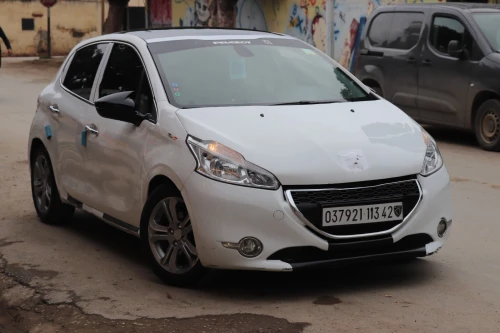Peugeot 208 2013 Allure