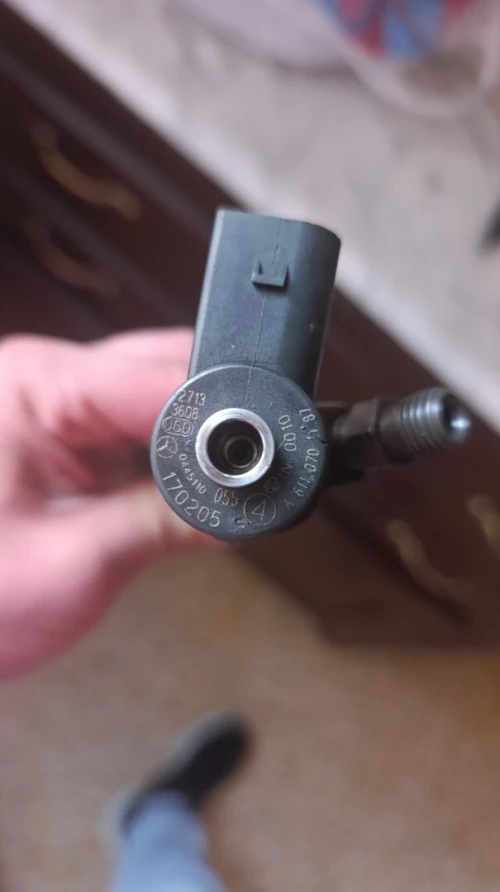 4 Injecteurs Mercedes Benz réf 611 marche parfait