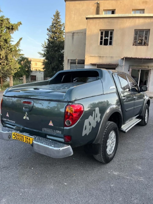 Mitsubishi L200 2011 Doube cabine Evolution
