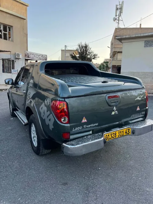Mitsubishi L200 2011 Doube cabine Evolution