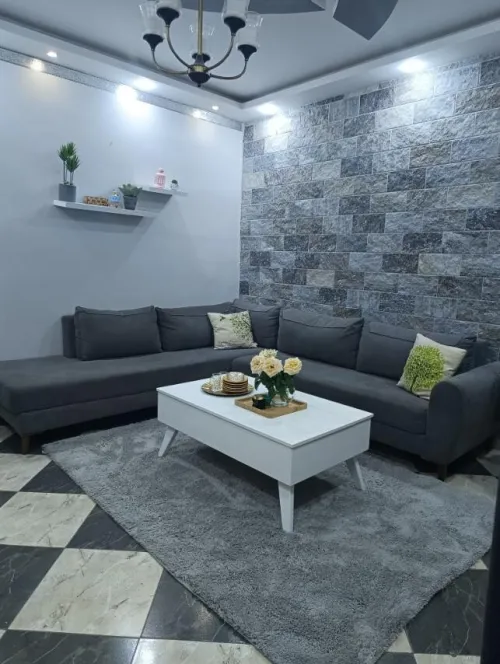 SALON L