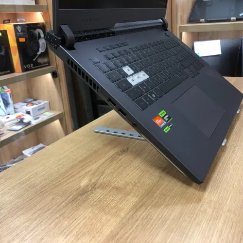 ASUS ROG STRIX G17 RYZEN 97940HX 32GB 1tb SSD RTX 4060 8GB 17"FHD IPS 1440Hz
