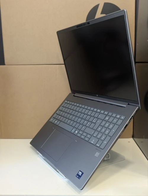 Workstation HP ZBOOK POWER G11 ULTRA 7 155H RTX500 ADA 32GB DDR5 1TB SSD 16