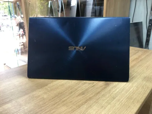 ASUS ZENBOOK UX433F I7 8TH 16GB 512SSD MX 150 2GB 13.3"