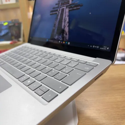 MICROSOFT SURFACE LAPTOP 6 ULTRA 5 135H 8GB 256 SSD TACTILE