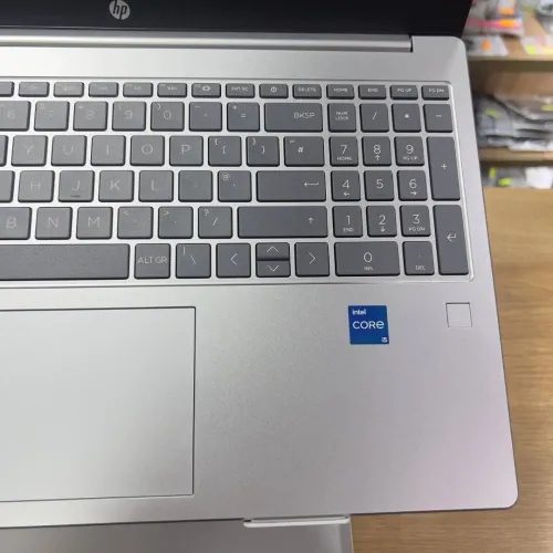 HP 15 NOTEBOOK I5 1334U 8GB 512SSD NVME 15.6"FHD EMPREINT DIGITAL