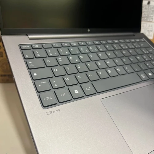 HP ZBook 8 G1ah 14 Ryzen AI 5 PRO 230 16 Go 512 Go