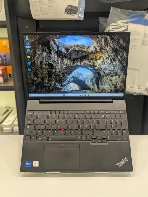 LAPTOP Lenovo ThinkPad E16 Gen1 Intel i7-1355U 16GB 512GB FHD+