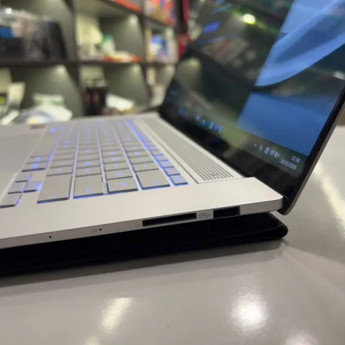 ASUS Zenbook S 16 Ryzen AI 9 365W /Radeon 880M 24GB 1TB OLED 2.8K