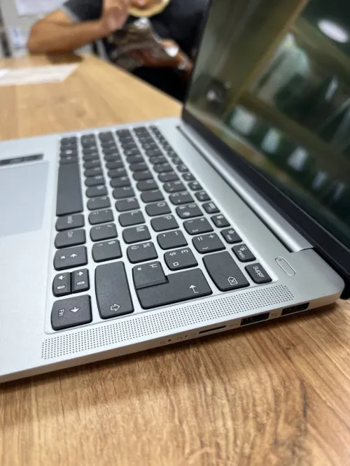 lenovo ideapad slim 5 amd ryzen 7 7730u 16gb 1tb ssd 14" oled  neuf sous emballage 