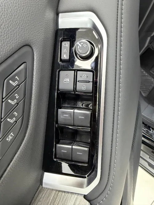 Toyota Land Cruiser  2026 VX .R
