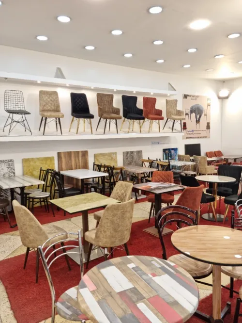 CHAISES ET TABLES POUR CAFETERIAS, RESTAURANTS, PIZZERIAS ET MAISONS
