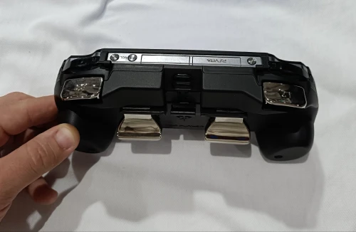 PS VITA Oled avec pochette et kit L2R2 et L3R3