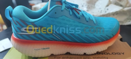 Skechers Performance GoRun Hyper Brust 