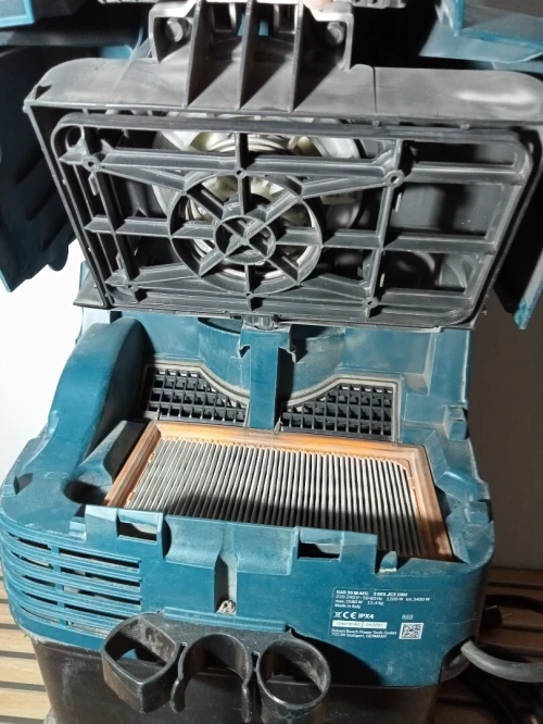 BOSCH Aspirateur de chantier