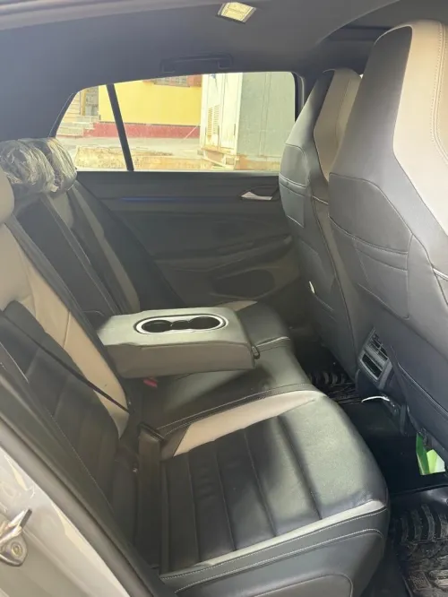 Volkswagen Golf 8 2025 R