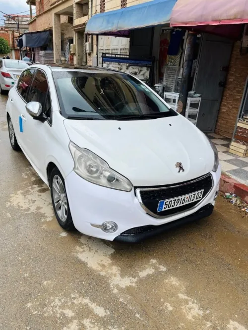 Peugeot 208 2013 Allure