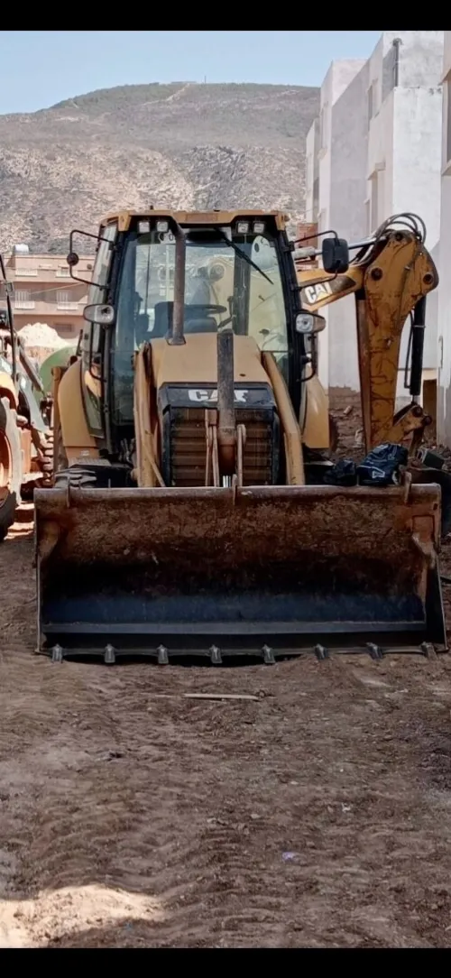 caterpillar 422F 2013
