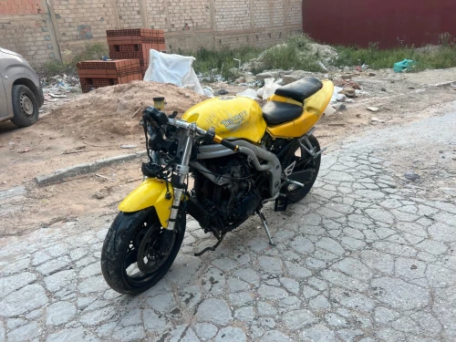 Tiurmph + yamaha Yamaha 2006