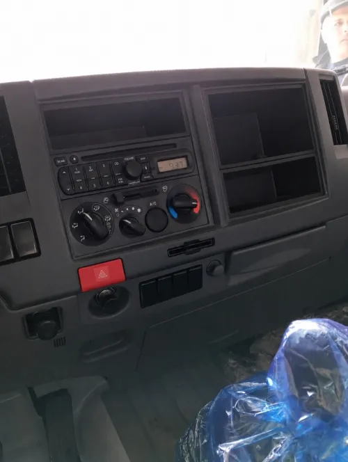 Isuzu Npr71 2026