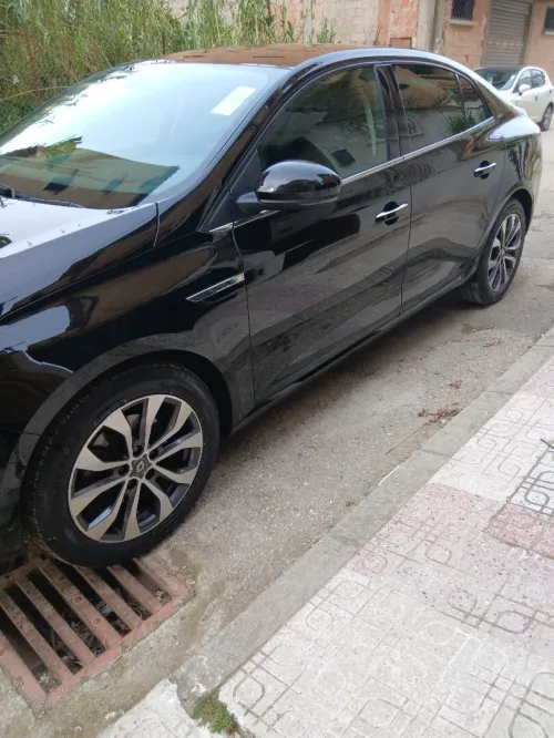 Renault Megane 4  2023 Itens