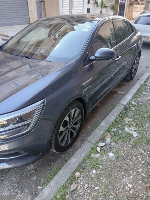 Renault Megane 4  2023 Itens